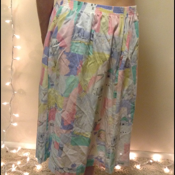 90's High Waisted Skirt - Picture 4 of 4