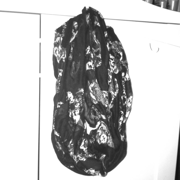 Soft, Skull Patterned Infinity Scarf
