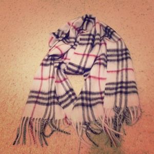 Burberry Classic Scarf