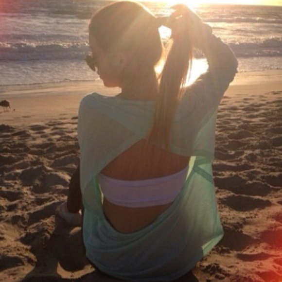 Looking fo this foreign exchange top in this color