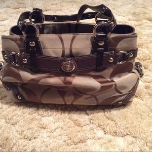 Classic Brown Coach ✨AUTHENTIC ✨