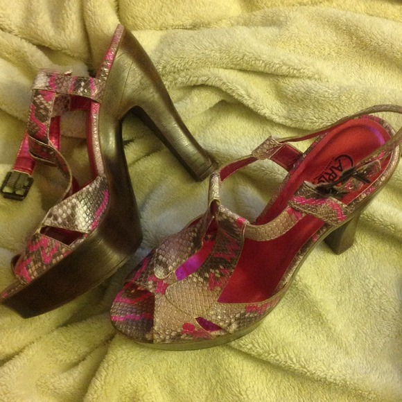Size 8 Carlos Santana pink snake print heels new - Picture 2 of 4