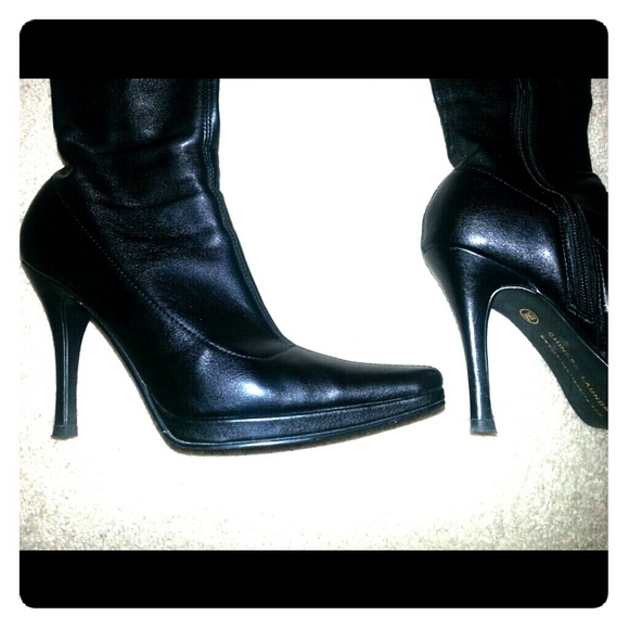 Tall Black side zip boots.