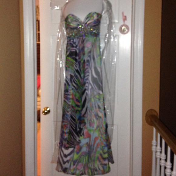 Embellished multi print strapless prom dress - Picture 2 of 4