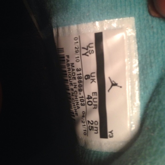 100% Authentic Jordan's. The best of both worlds - Picture 4 of 4