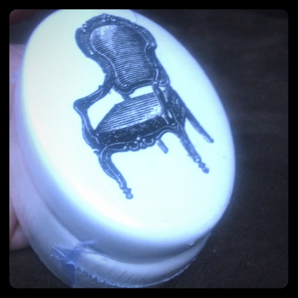 Jewelry box/porcelain