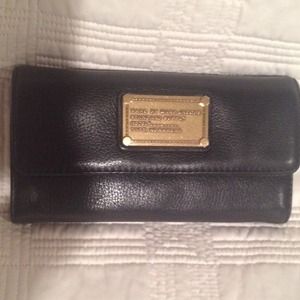 Marc by Marc Jacobs Trifold black wallet.