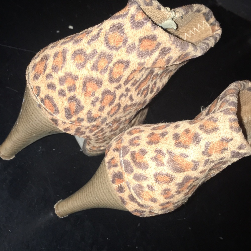 Booties! 👠👢 - Picture 3 of 3