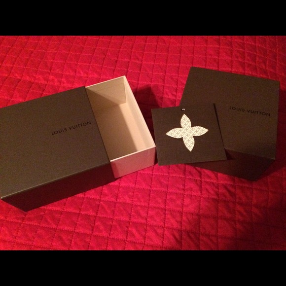 Louis Vuitton belt box