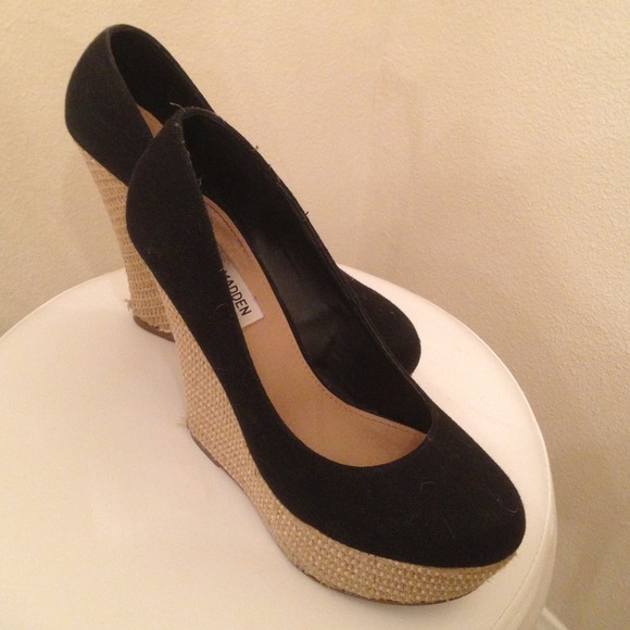 Black Steve Madden wedges - Picture 2 of 4