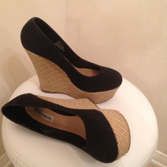 Black Steve Madden wedges - Picture 3 of 4