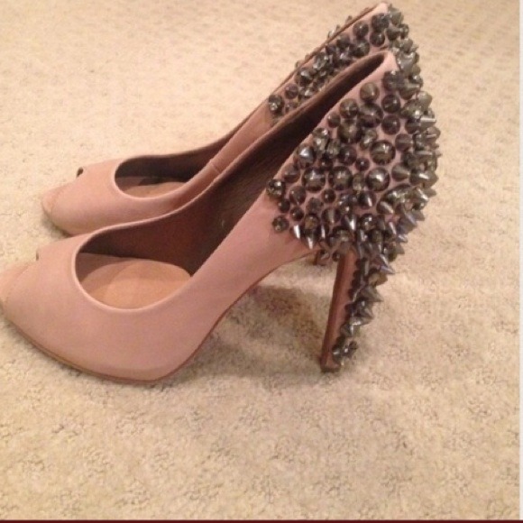 Sam Edelman Shoes - 🌟Sale🌟Sam Edelman Lorissa Spiked Pumps
