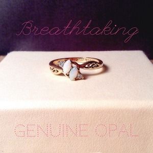 🎉HP🎉Opal and gold ring