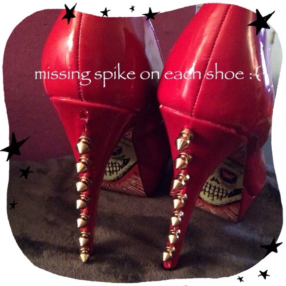 SOLD Red patent leather open toe platform heels - Picture 4 of 4