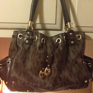 Micheal kors purse