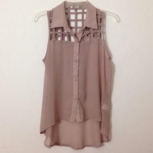Hi-Low Sleeveless Blouse