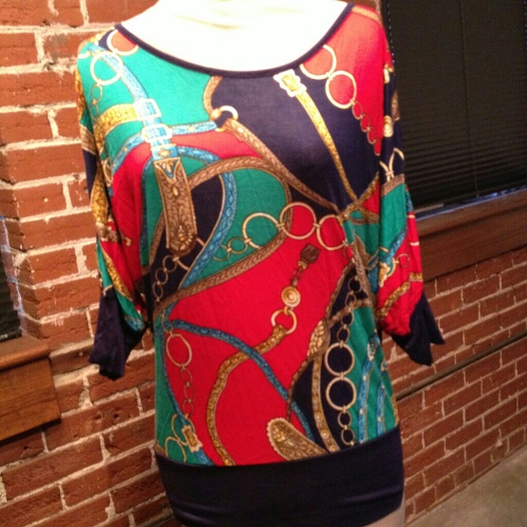 Cute top never worn