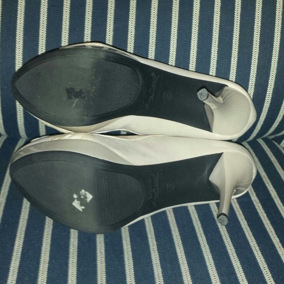 Anne Michelle Nude Platform Bow Heels Size 10 - Picture 4 of 4