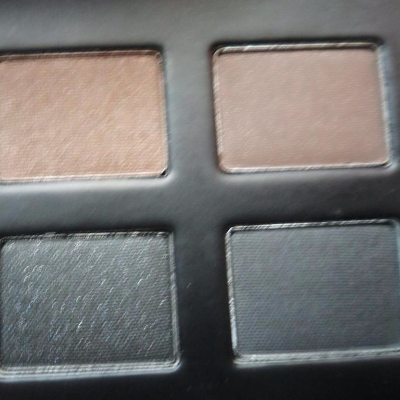 GIFTED 💟Sephora Eye shadow palette - Picture 3 of 3