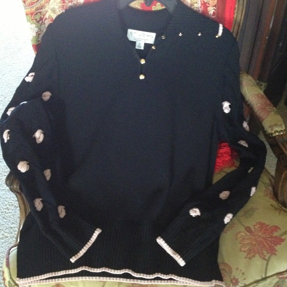 St. John knit spring sweater