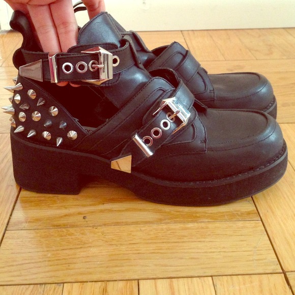 (9.5) Steve Madden - Astorrr