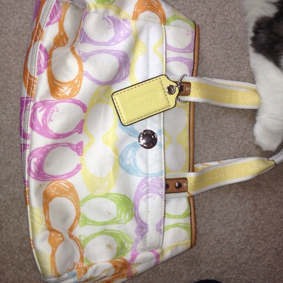 💯Authentic Coach summer bag! Super fun and bright