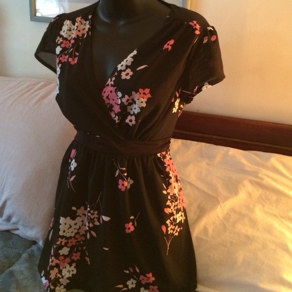 SOLD floral maternity top