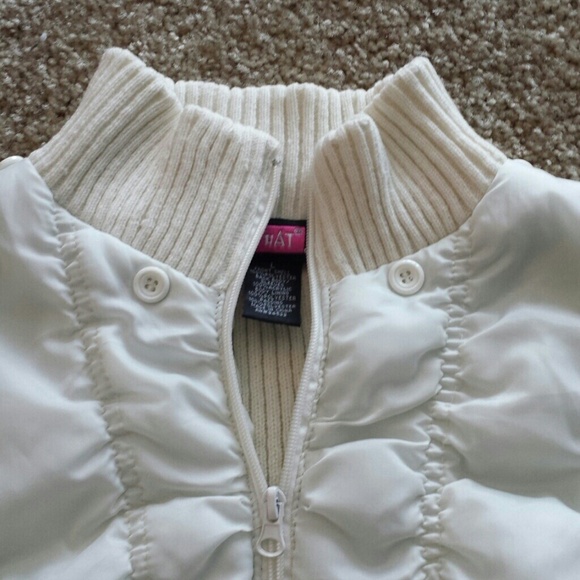 Chic Sweater! - Picture 3 of 4