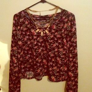 Size L floral long sleeve crop top