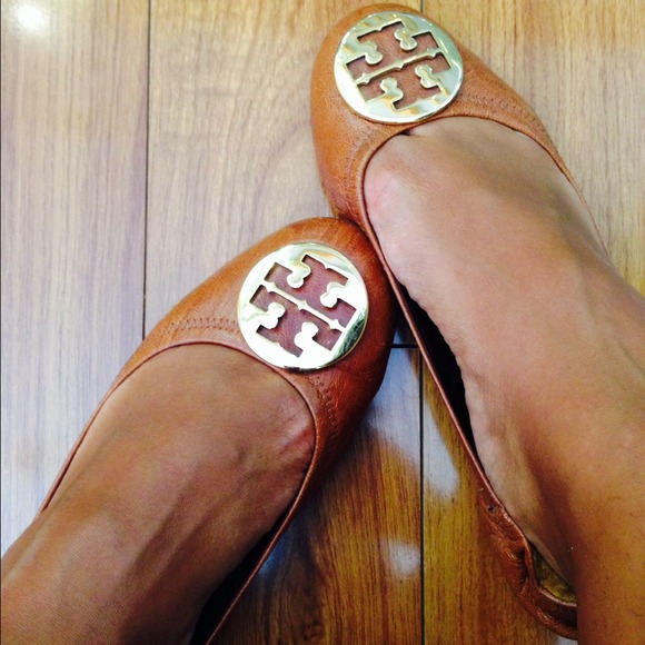 Tory Burch Shoes - ⭐️FINAL SALE⭐️Tory Burch Saffiano Reva's