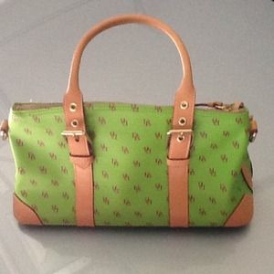 💥Awesome D&B Perfect condition purse💥