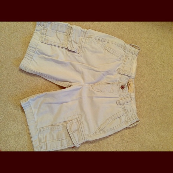💢💢SOLD💢💢 Men's Hollister Khaki Shorts