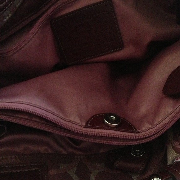 Coach - Picture 3 of 4