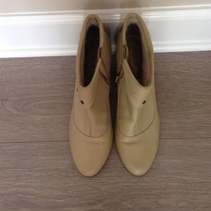 *SOLD*Beige studded booties, Seychelles