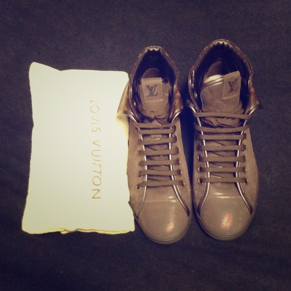 💯 AUTHENTIC Brown Louis Vuitton sneakers