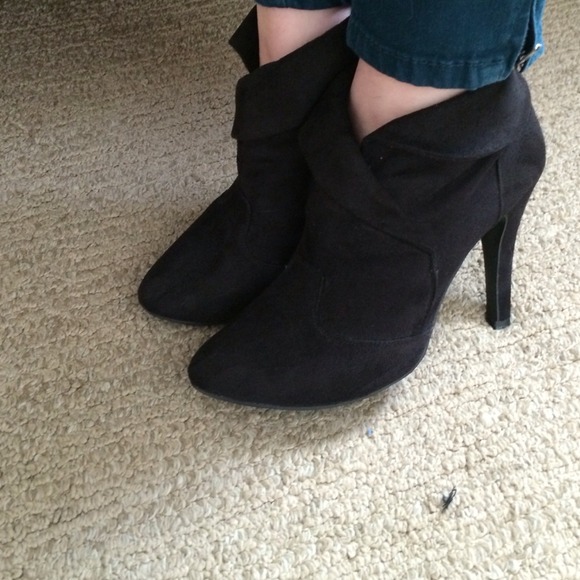 Black suede high heel booties - Picture 2 of 4