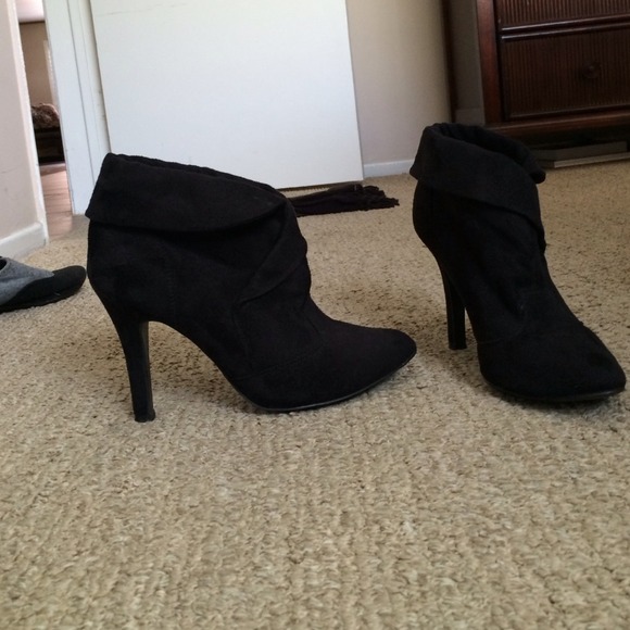 Black suede high heel booties - Picture 4 of 4