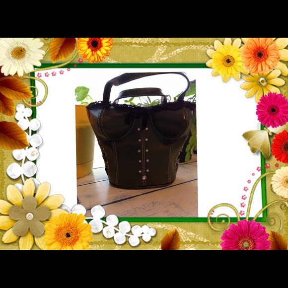 🌼🌼UNIQUE & CUTE BUSTIER PURSE🌼🌼 - Picture 3 of 4
