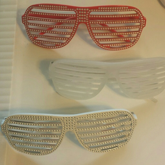 3 pairs of sunglasses