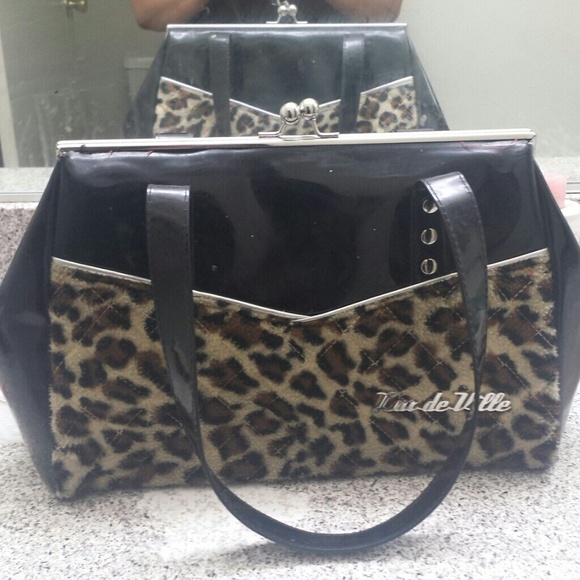 Lux de ville leopard print handbag