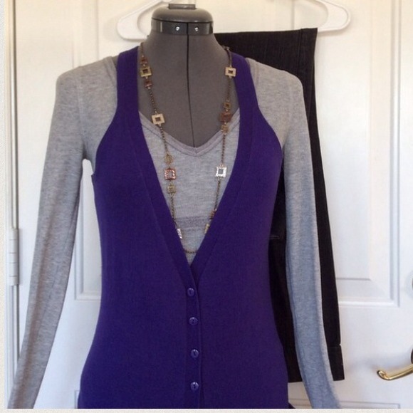 Button down Sweater Vest - Picture 3 of 4