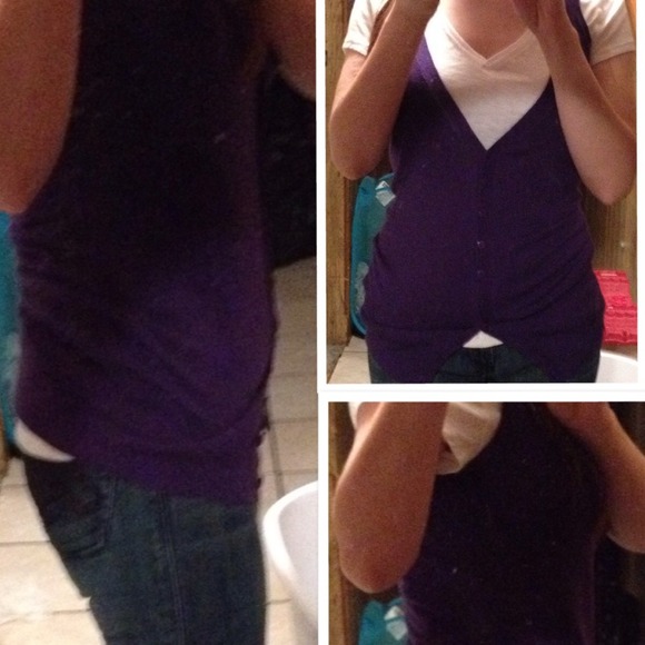 Button down Sweater Vest - Picture 4 of 4