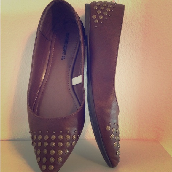 🔴SOLD🔴 @ vinted Brown studded flats