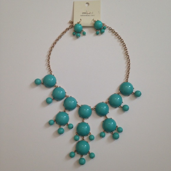 New turquoise green bubble necklace & earrings!