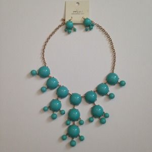 New turquoise green bubble necklace & earrings!