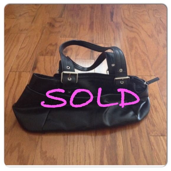 💢SOLD💢 Kenneth Cole Reaction black purse