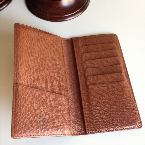 Sold in Bundle Authentic LV monogram canvas wallet - Picture 2 of 4