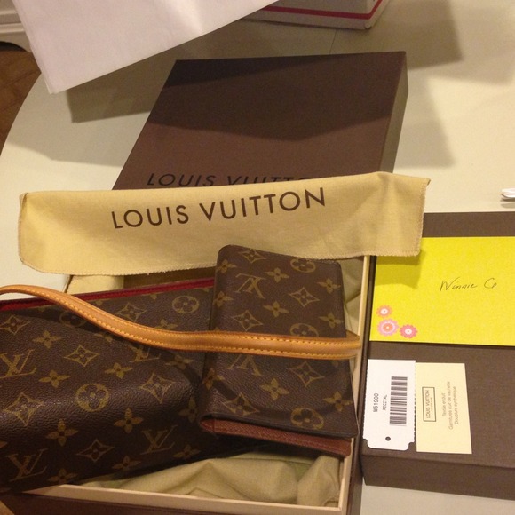 Sold in Bundle Authentic LV monogram canvas wallet - Picture 4 of 4
