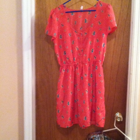 Cute dress for summer.