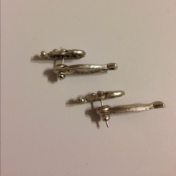 King Walrus earrings  [$3.00] - Picture 3 of 4